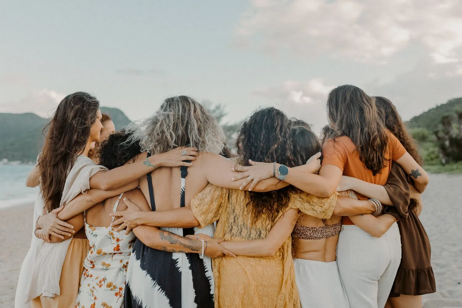 Grupo de mulheres reunidas